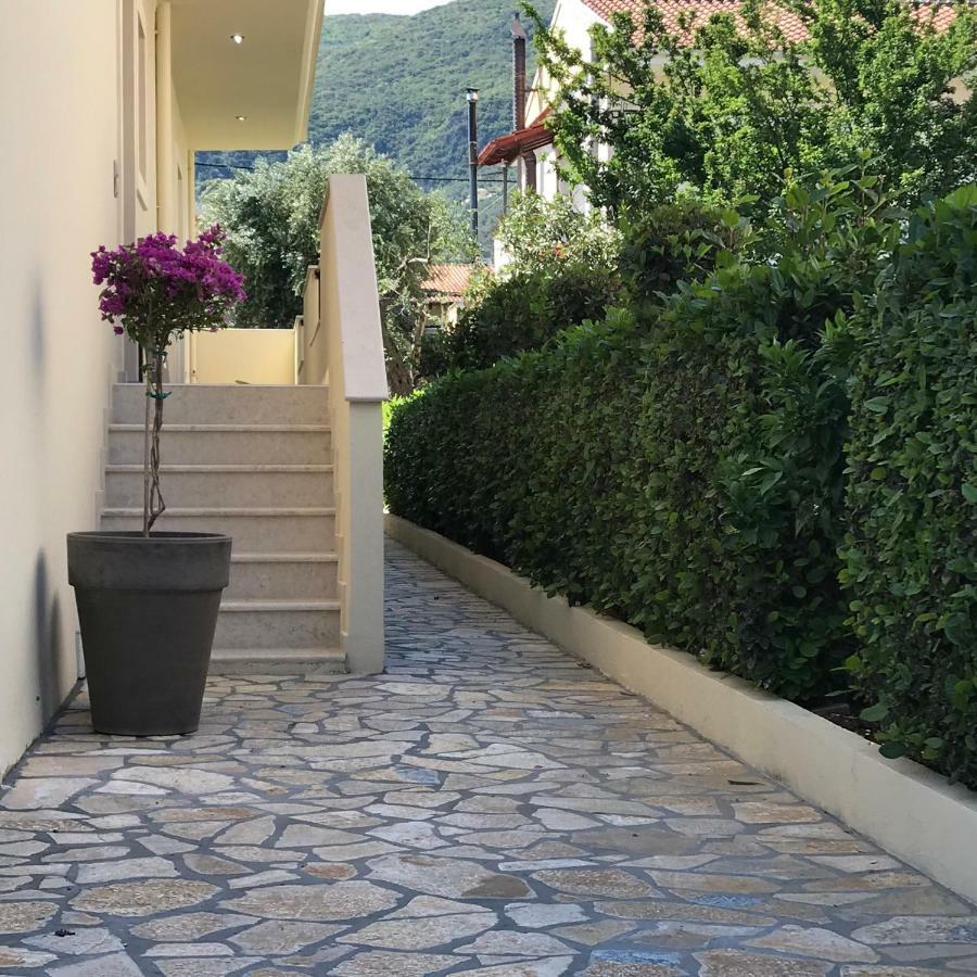 The Little Prince Luxury Suites Ипсос Экстерьер фото