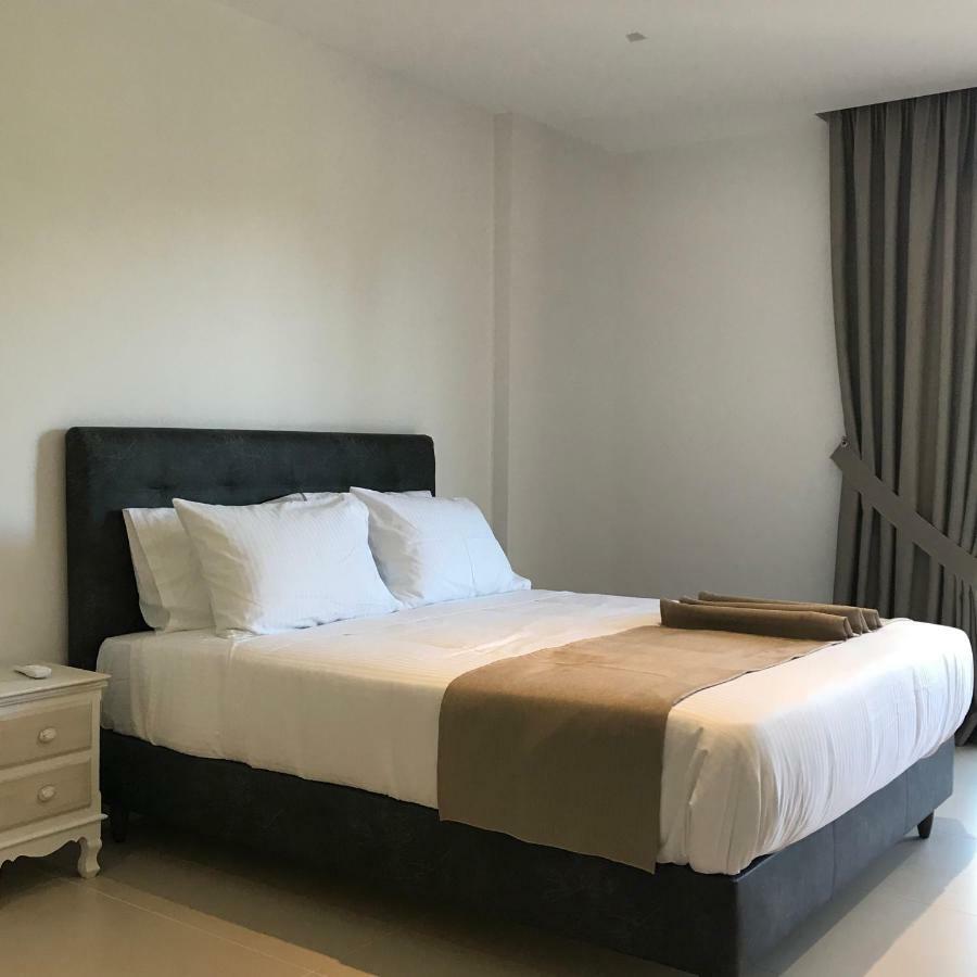 The Little Prince Luxury Suites Ипсос Экстерьер фото