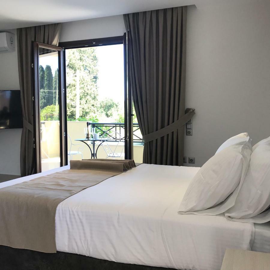 The Little Prince Luxury Suites Ипсос Экстерьер фото