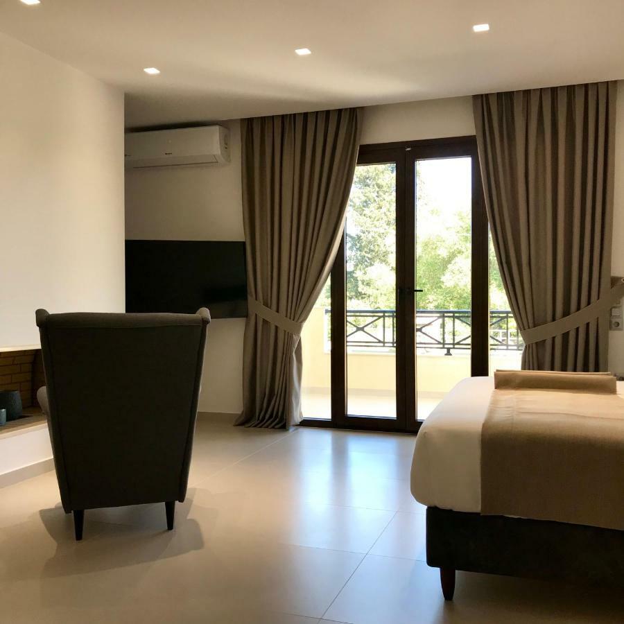 The Little Prince Luxury Suites Ипсос Экстерьер фото